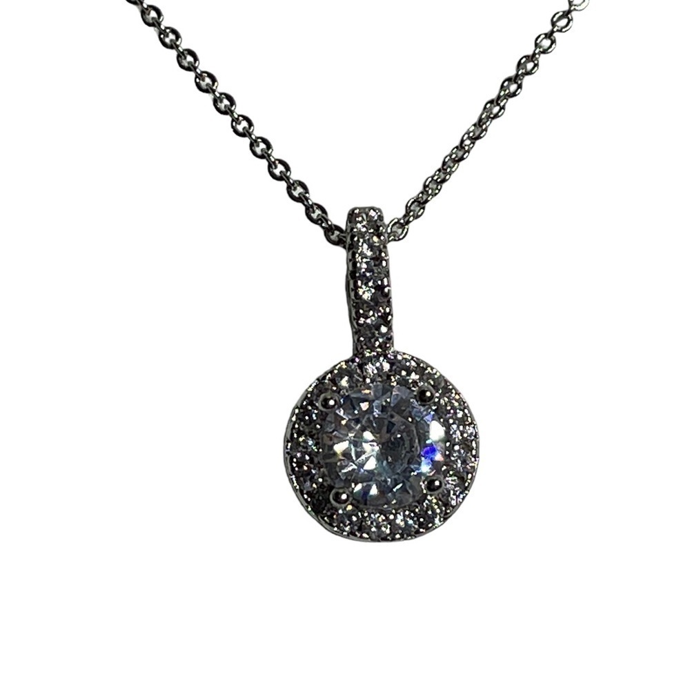 Pesmes pendant on chain NWOT - Picture 2 of 6